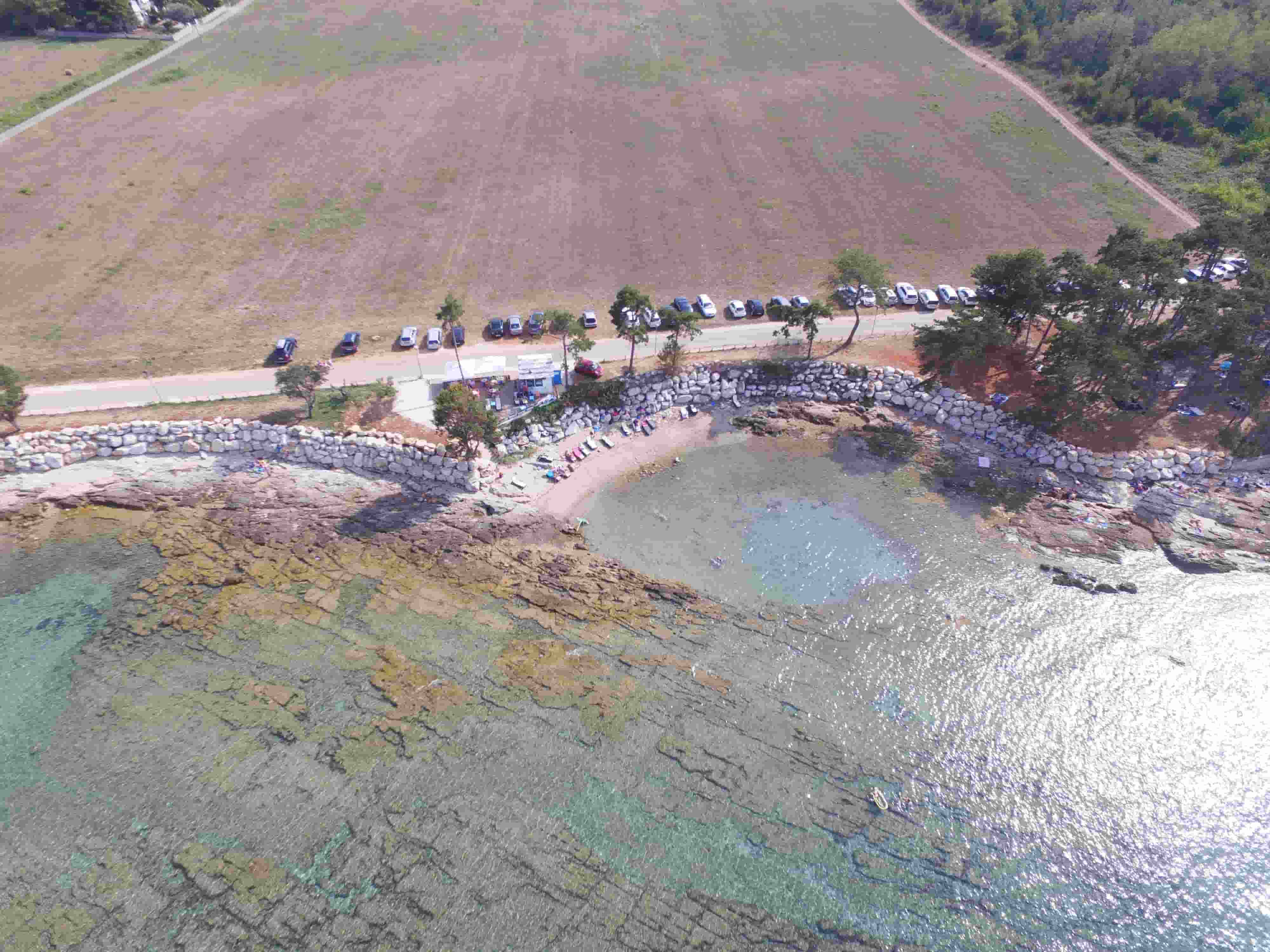 Beach bar Havana parking