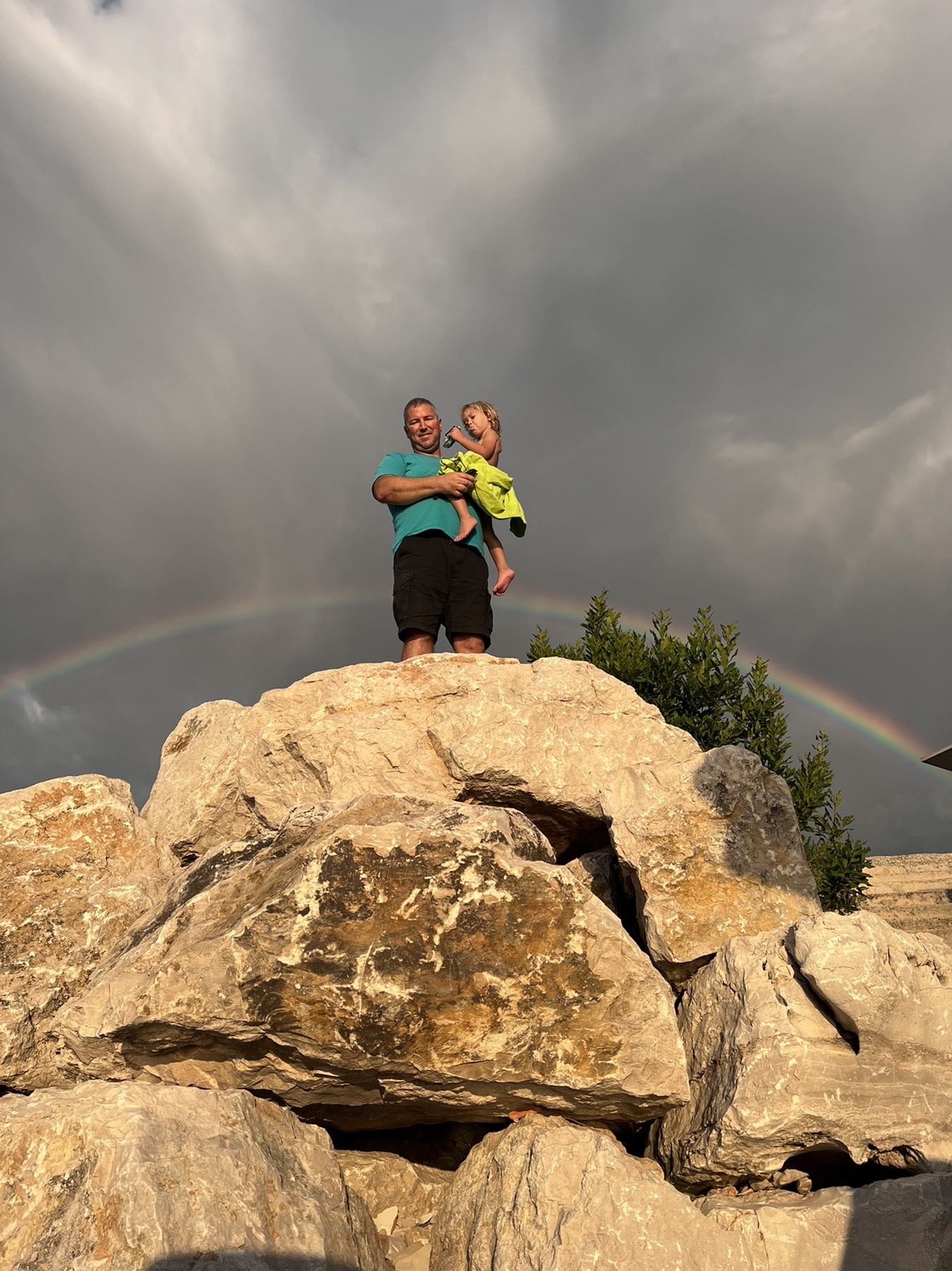 Beach Bar Havana plaža beach rainbow duga