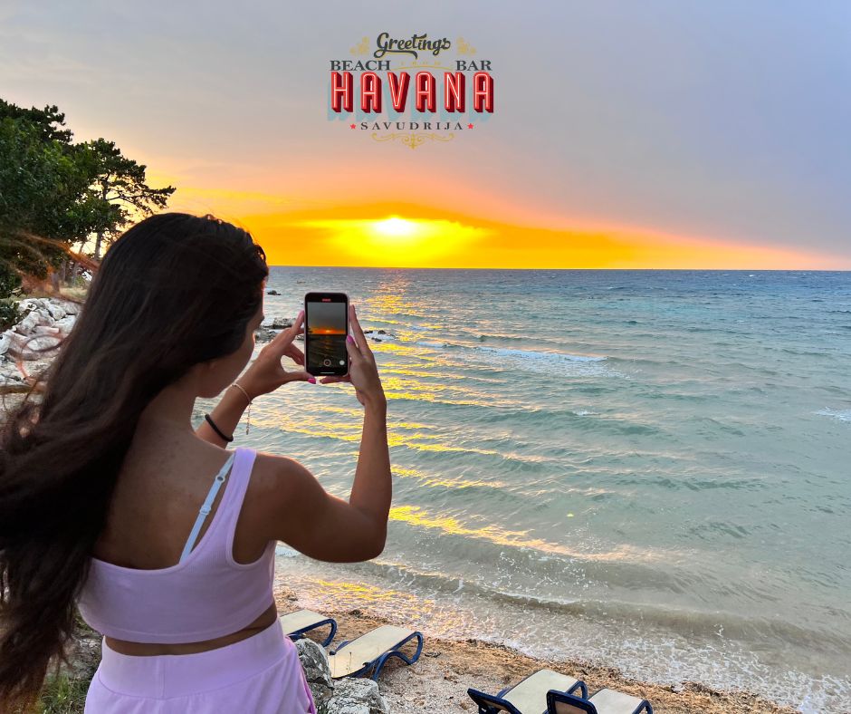 Beach Bar Havana plaža ležaljke sunbeds plaža beach 