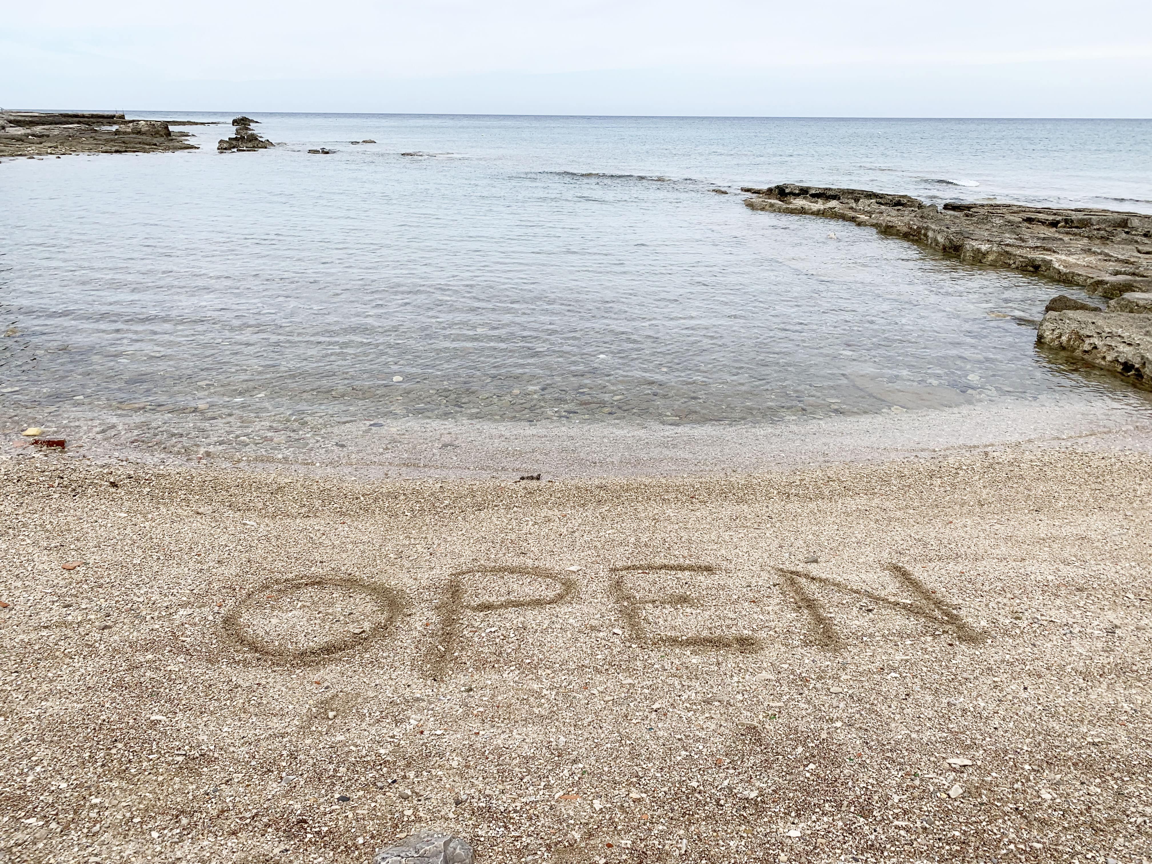 Beach Bar Havana plaža ležaljke sunbeds plaža beach 